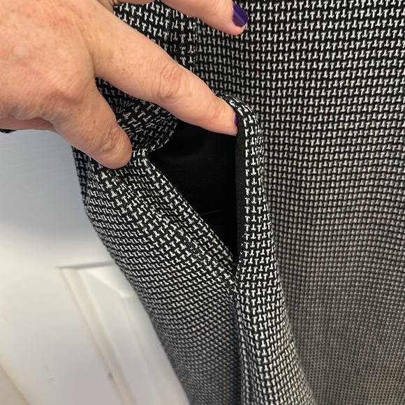 J. Jill Women's L Tall Black & White Thick Knit Knee Length Sheath Ponte Dress - Picture 6 of 6